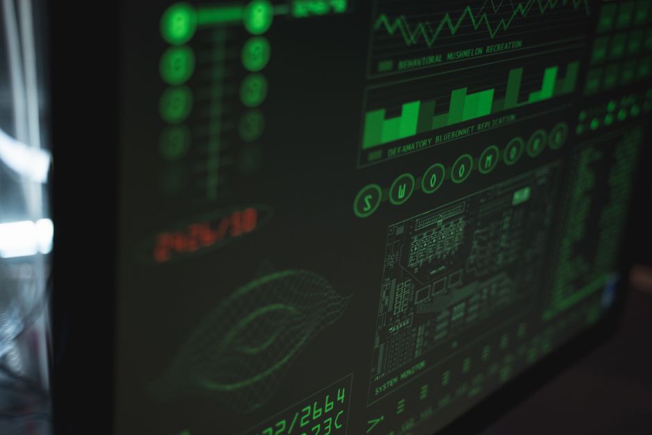 CRM для клініки: коли система окупається за 3 місяці, а коли тільки витрата грошей